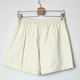 Off-white Belted Shorts / INSPIRATION STUDIO
