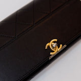 Black Classic Quilted Flap Wallet / CHANEL