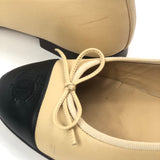 Beige Lambskin Leather Ballerinas with Black Toe Cap / CHANEL - Size 37.5