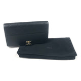 Black Classic Quilted Flap Wallet / CHANEL