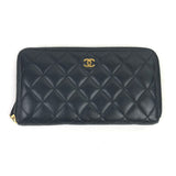 Black CLASSIC Quilted Leather Long Zipped Wallet / CHANEL