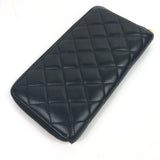 Black CLASSIC Quilted Leather Long Zipped Wallet / CHANEL