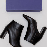 Black Leather Ankle Boots / STUART WEITZMAN - Size 39.5