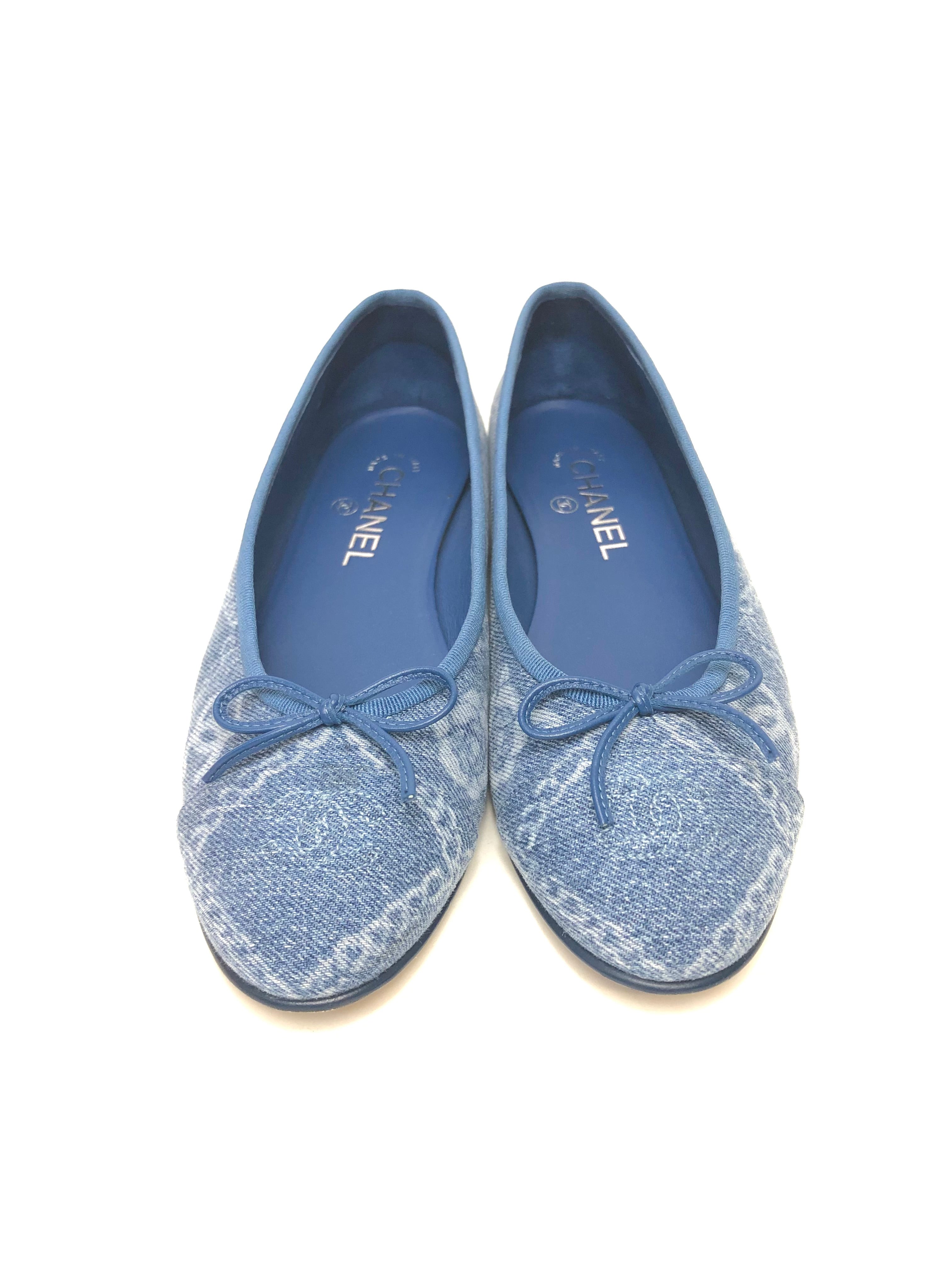 Blue Denim CC Bow-embellished Ballet Flats / CHANEL - Size 38C – La Suite