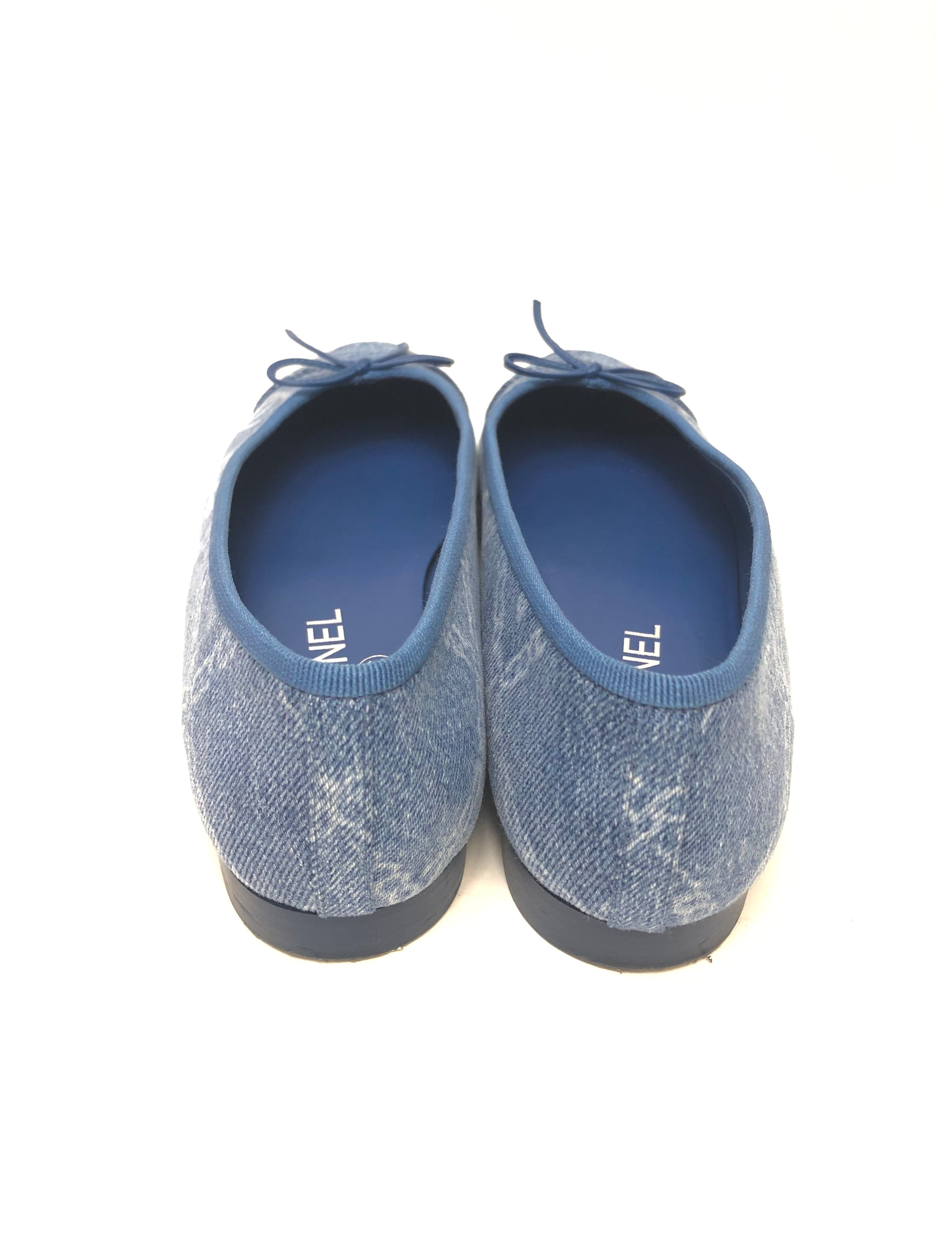 Blue Denim CC Bow-embellished Ballet Flats / CHANEL - Size 38C – La Suite