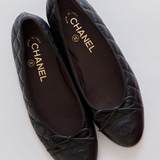 Black Aged Calfskin Quilted CC Toe Cap Ballet Flats / CHANEL - Size  37C