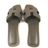 Etoupe ORAN Epsom Leather Sandals / HERMES - Size 37