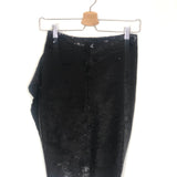 SARIA SKIRT CLOSED TO THE BODY