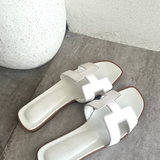 White Leather ORAN Sandals / HERMES - Size 39